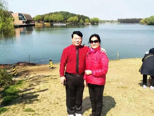 日子简简单单，就真实；生活平平淡淡，就快乐