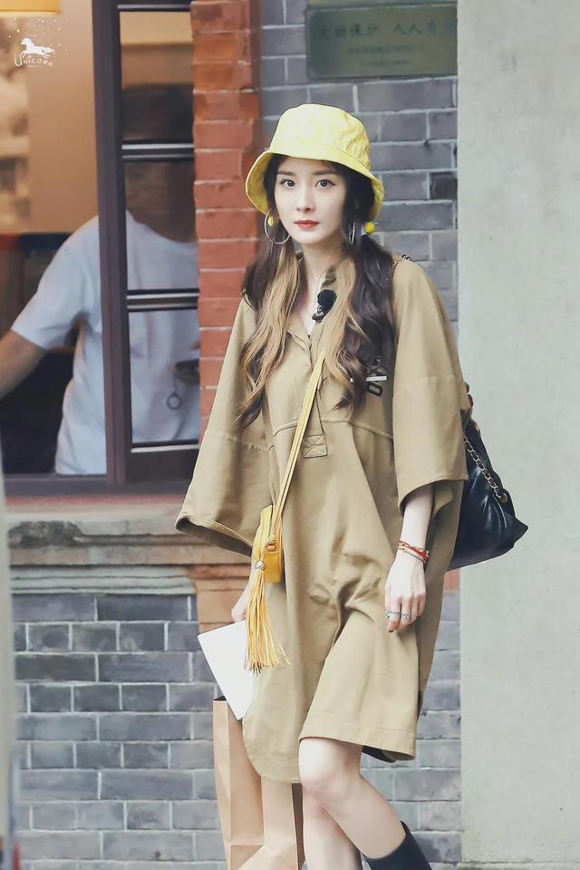 杨幂-这么少女确定是当了妈妈的吗