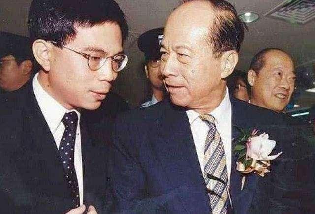 香港约3万病人等入院，李嘉诚捐4千万后，收租大王陈启宗也出手