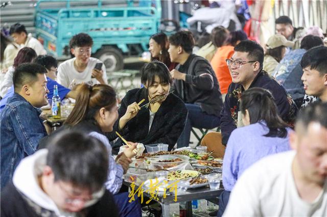 热闹！直击环联夜市恢复营业第一天