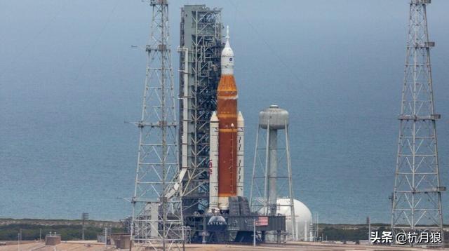NASA新型火箭“SLS”发射彩排再次中止，预计重启前返回组装楼