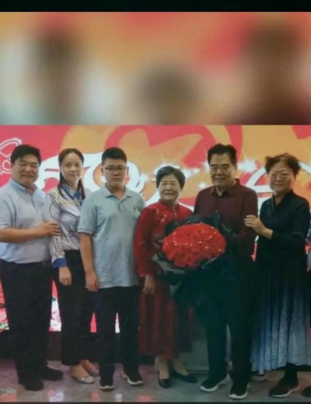 金婚贺词 金婚贺词（金婚贺词金句五字） 生活