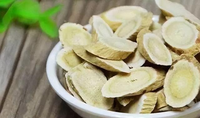 黄芪的“黄金搭档”找到了，常喝气血通畅，保持活力，不妨试一试