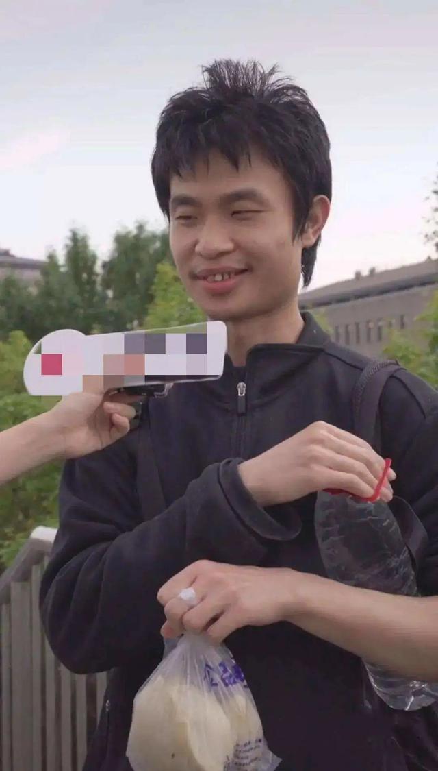 韦神上热搜，耗材急来踩，跪舔美国的角度真刁钻