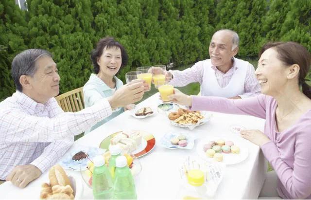 家里有老人的请注意，老人的饮食也有讲究