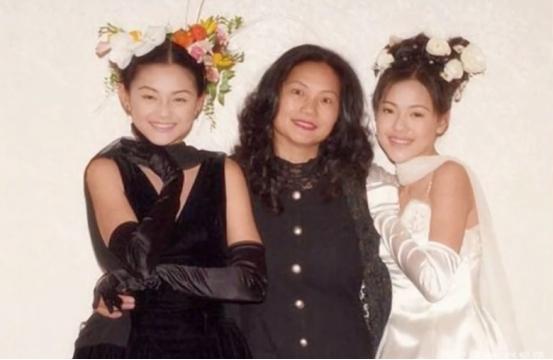 大S妈妈：丈夫不忠婆婆刁难，独自养育仨女儿，今女儿是我的骄傲