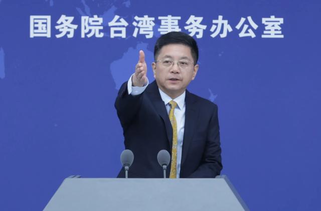 洪秀柱赴陆促统，国民党露出尾巴，新党提醒朱立伦：别上美国的当