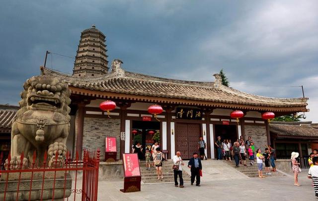 法门寺地宫中，不仅出土了武则天的裙子，还有一件世界独有的珍宝
