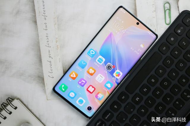 2K档位独一份的高颜值双曲屏——荣耀60SE上手体验