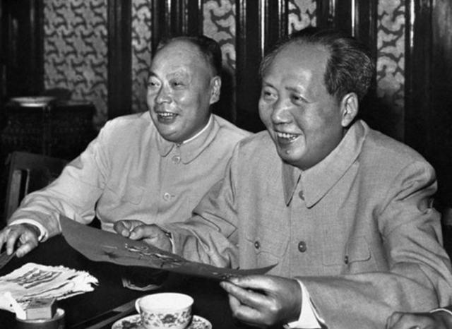 1972年陈毅逝世，毛主席现身追悼会，一举动让张茜泪奔：怎么敢当