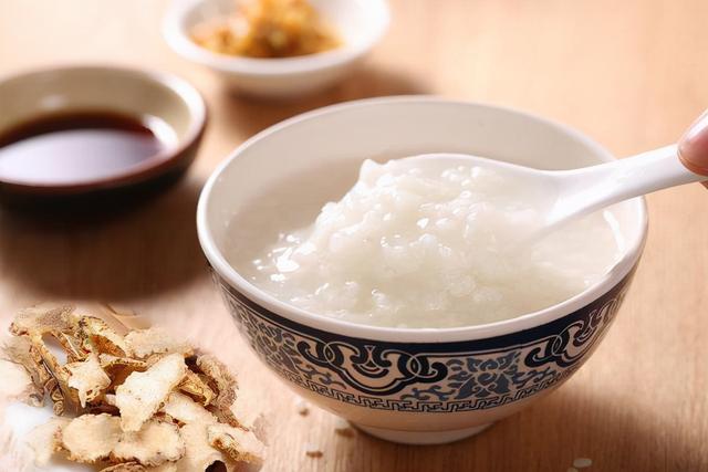 早餐不能吃“大米粥”？医生建议：不只是大米粥，这三物也要少吃