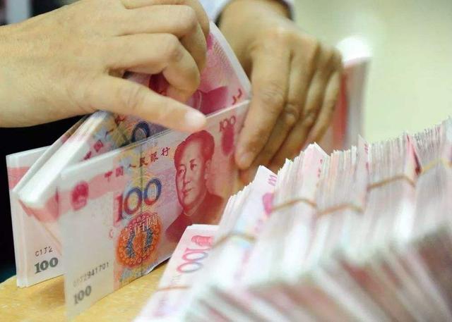 女子背着丈夫用假名存银行90万，8年后取款被拒，法院：银行败诉