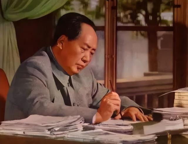刘少奇参观韶山毛主席故居，指了指门匾：这个“故”字不妥