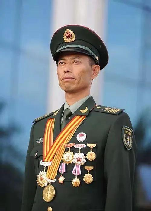 中国的军衔等级及标志（最新中国的军衔等级及标志）
