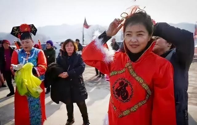 辽宁皇族村：村民是满清皇室正牌后裔，生活起居仍保留当年习惯