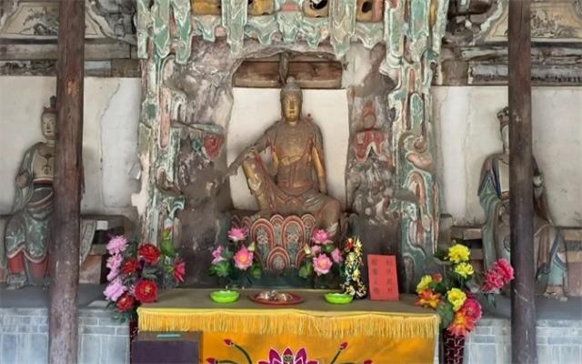 山西一座千年古寺，出現一尊女肉身菩薩，身上散發著香氣