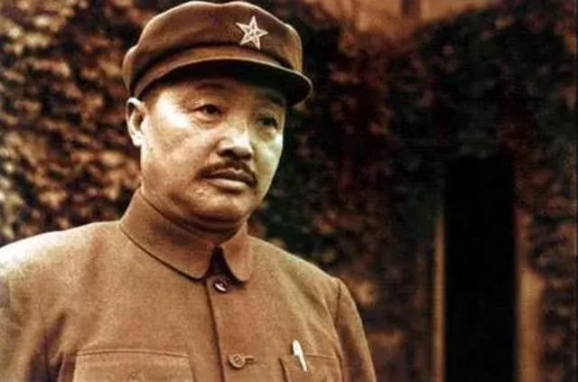 朱德元帅军衔编号是004，60年后揭开001身份，再次认识毛主席格局