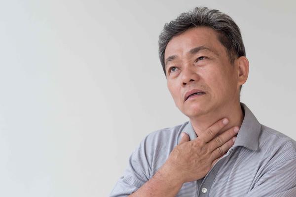 咽喉炎频繁发作，或与4个原因有关，了解后，及时改善