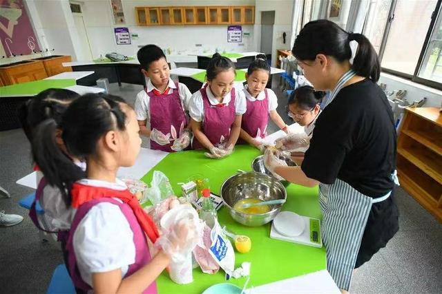 教育部再发通知，中小学增加一门课程，9月份开始实行