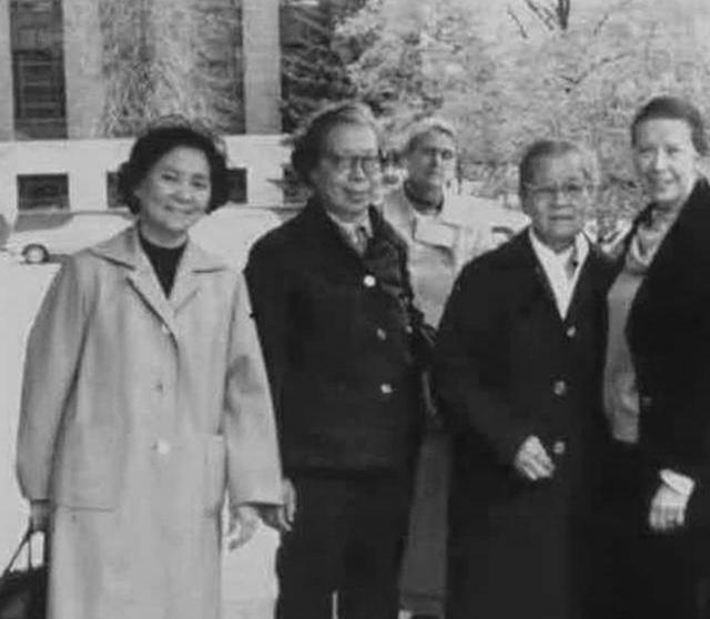1979年，美国一餐厅老板对一中国女游客说：在朝鲜我当过您的俘虏