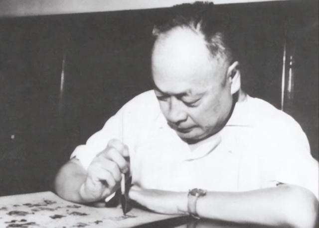 1972年，毛主席穿睡衣参加陈毅追悼会，遗孀眼含泪花：您怎么来了