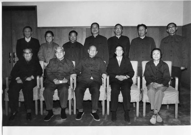 83年陈云接见瞿秋白女儿，闲聊中问：你母亲杨之华什么时候去世的