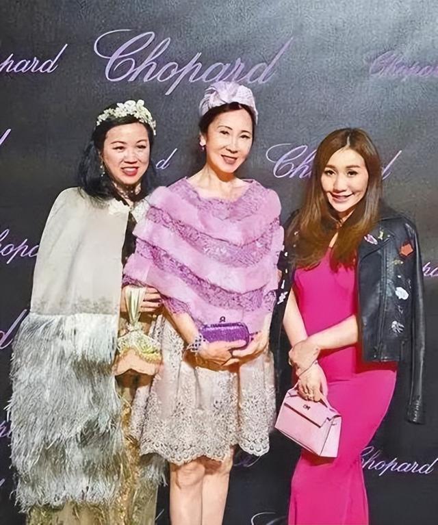 董花花,张大奕,蒋凡「张大奕与董花花两败俱伤2年后她跟蒋凡有了新的