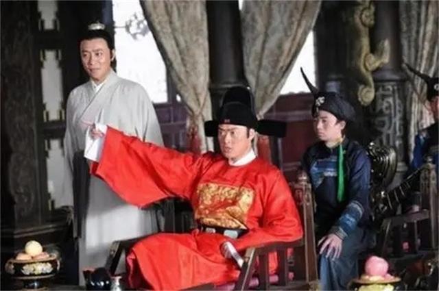 大臣请假6天回家，朱元璋批准了，第7天上朝时他却说：杀了他