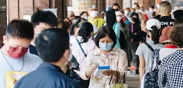 郑州新增3例确诊/郑州发布71号、72号通告/今日郑州8城区全员核酸/郑州调整航空港区部分区域防控管理