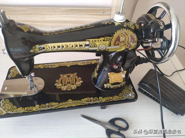 缝纫机，传家宝，旧衣改造真灵巧，老传统不能丢，日子过得乐悠悠
