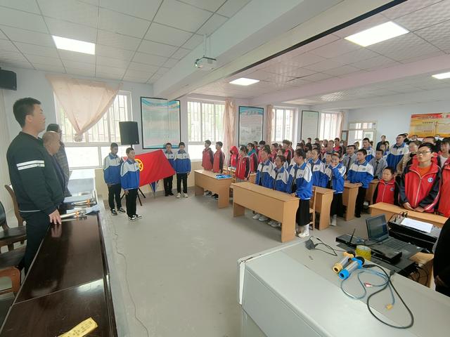 西巩驿初级中学庆祝中国共产主义青年团成立100周年暨“五一”师生才艺展演