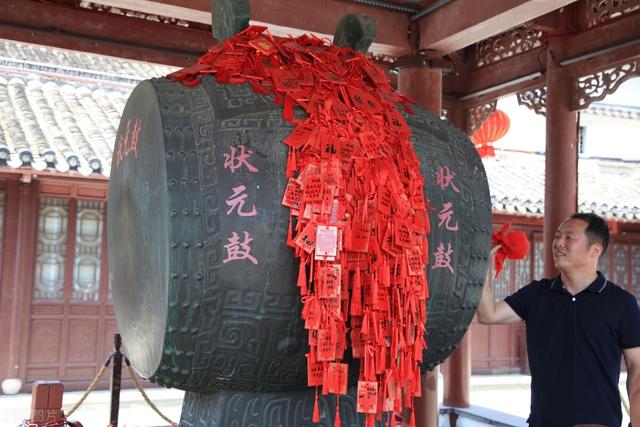 四月初四文殊菩萨诞，都有哪些习俗？祈福子孙前程似锦、学业有成