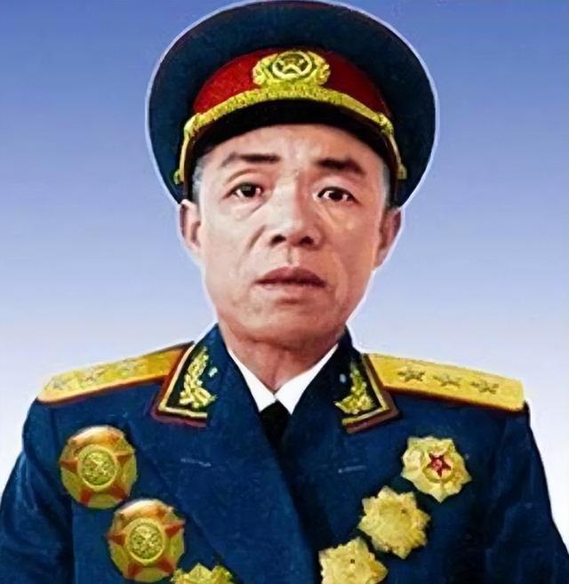 1981年，韩先楚回乡探亲，同乡亲见面后，立即向军区下了一道命令