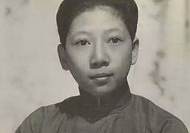 宋美龄最后的赴台：“特别通行证”成废纸，海关要求她拿出护照