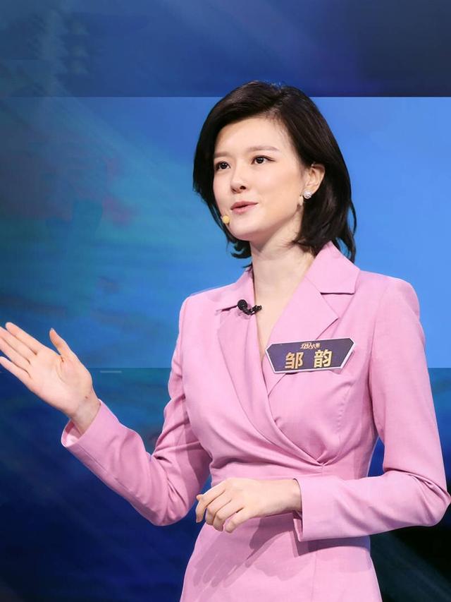 2009年9月,刘妙然正式出镜《河北新闻联播》