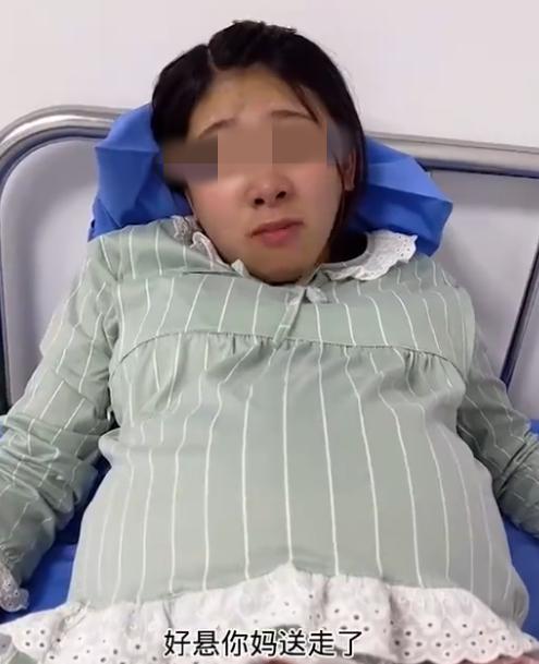 黑龙江一吃货孕妇阵痛期狂吃东西，医院开启自助餐生娃模式