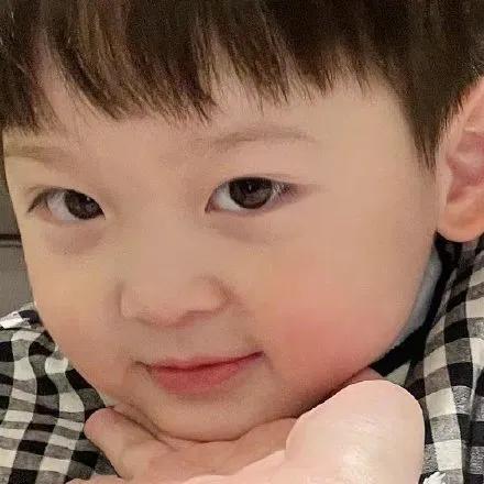 萌娃情侣头像,萌娃嘟嘴情侣头像?