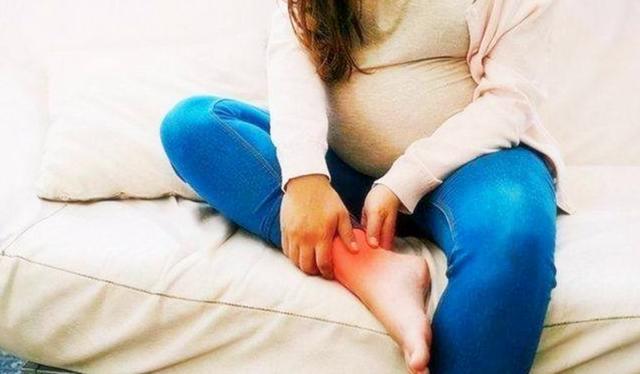 孕期孕妈是否“缺钙”，身体这些部位会发出信号，中招的孕妈快补