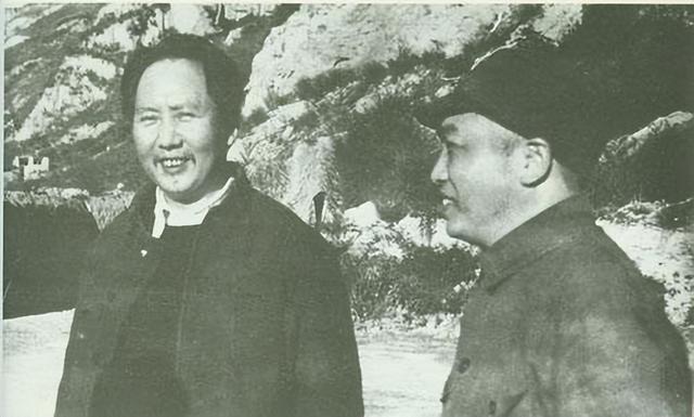 52年毛主席接见恩师李漱清，因何李漱清坦言：见到您，我有点害怕