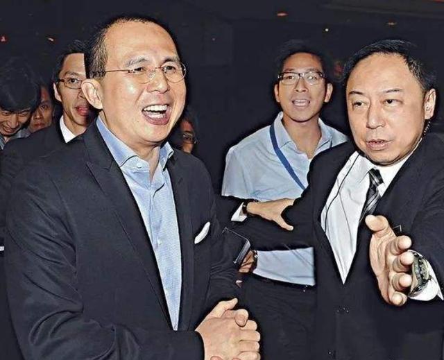 霍英东家族捐1千万，李兆基捐1300万，但都不如李嘉诚的贡献大