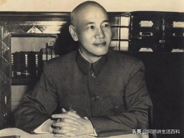 他拒娶宋美龄，不当黄埔军校校长，拱手把美人与江山让给了蒋介石