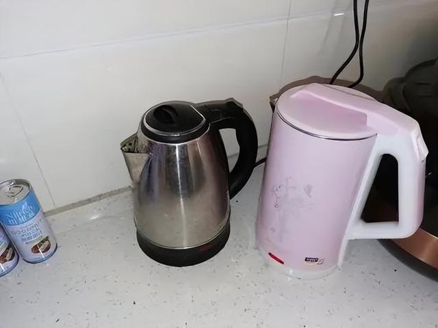 长期喝“电热水壶”烧的水，对身体有影响吗？医生：请多加重视