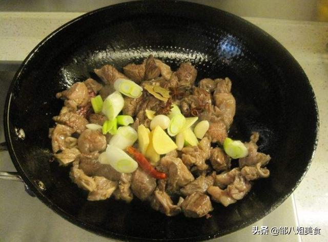 烧牛肉怎么容易烂又嫩