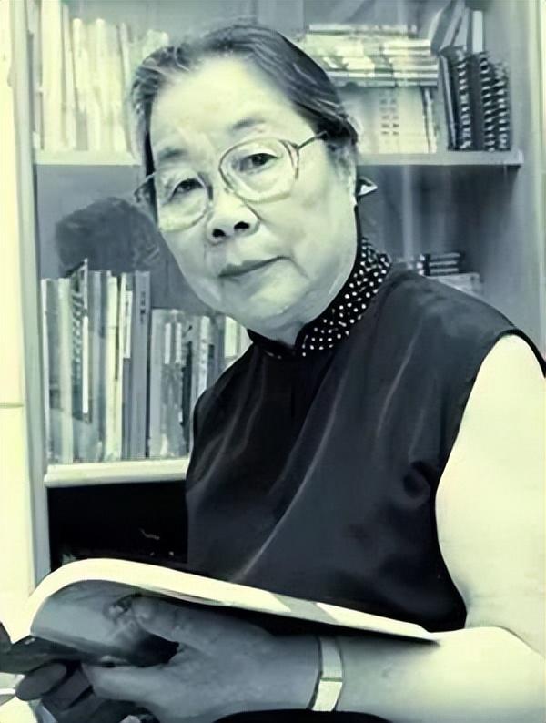 林洙嫁梁思成后：委曲求全整10年，他死后，她218万卖林徽因嫁妆