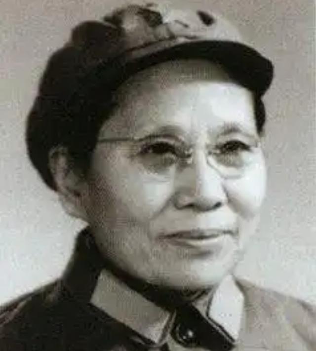 1945年，毛泽民女儿看望伯伯时提出一请求，毛主席：我支持