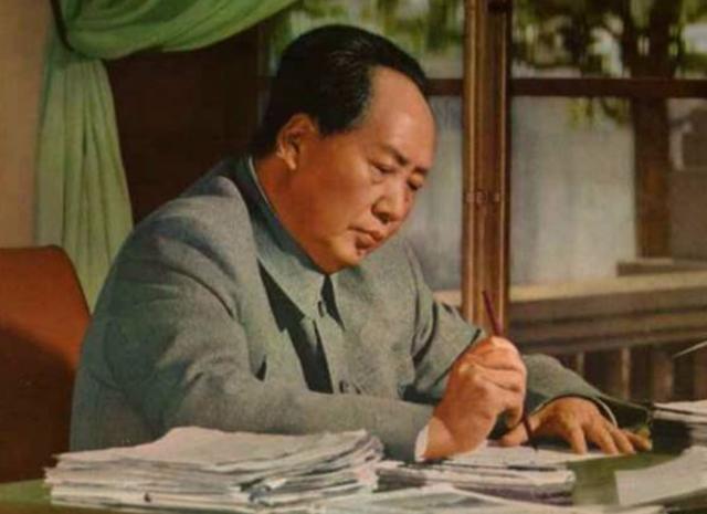 1972年陈毅逝世，毛主席现身追悼会，一举动让张茜泪奔：怎么敢当