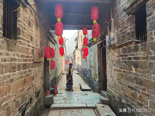 漢EV自駕廣西，爬山涉水到桂北地區，帶著家人遊覽秦家大院