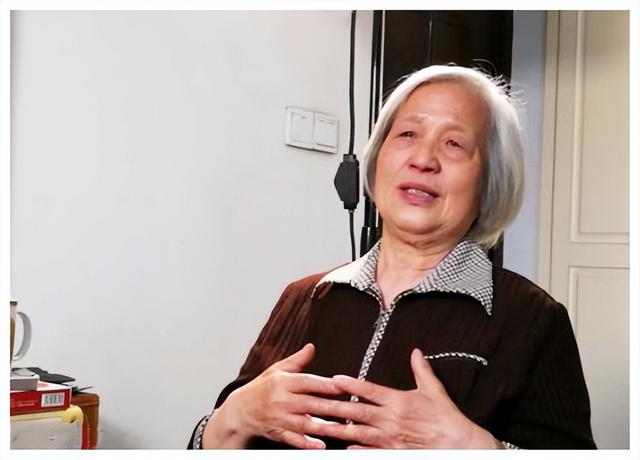 1949年，徐林侠哭着对特务说：放了小萝卜头吧，就让他讨饭去吧