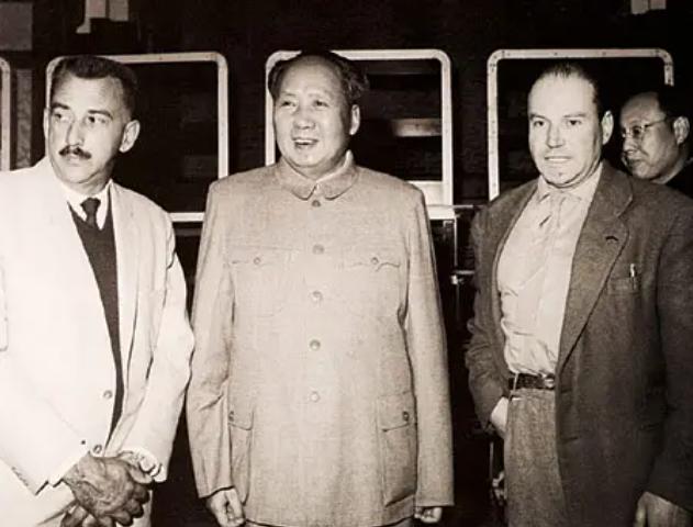 建国后，熊向晖从事外交工作，谈及毛主席的风范：我一生难以忘记