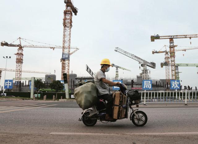 黄宗智：非正规工是个全球问题，但在中国社会最特殊 | 文化纵横